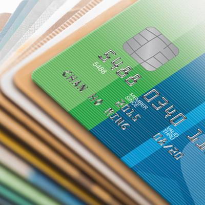 一疊信用卡